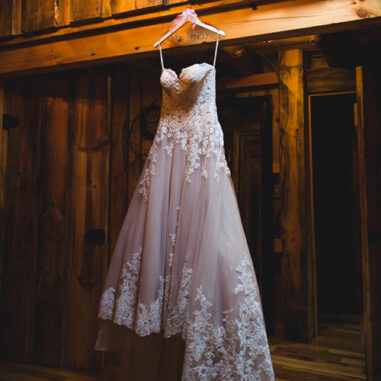 A Taste of Excellence Grand Barn at the Mohicans